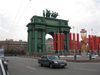 Нарвские ворота, выстроенные в честь Победы Русской армии над Наполеоном